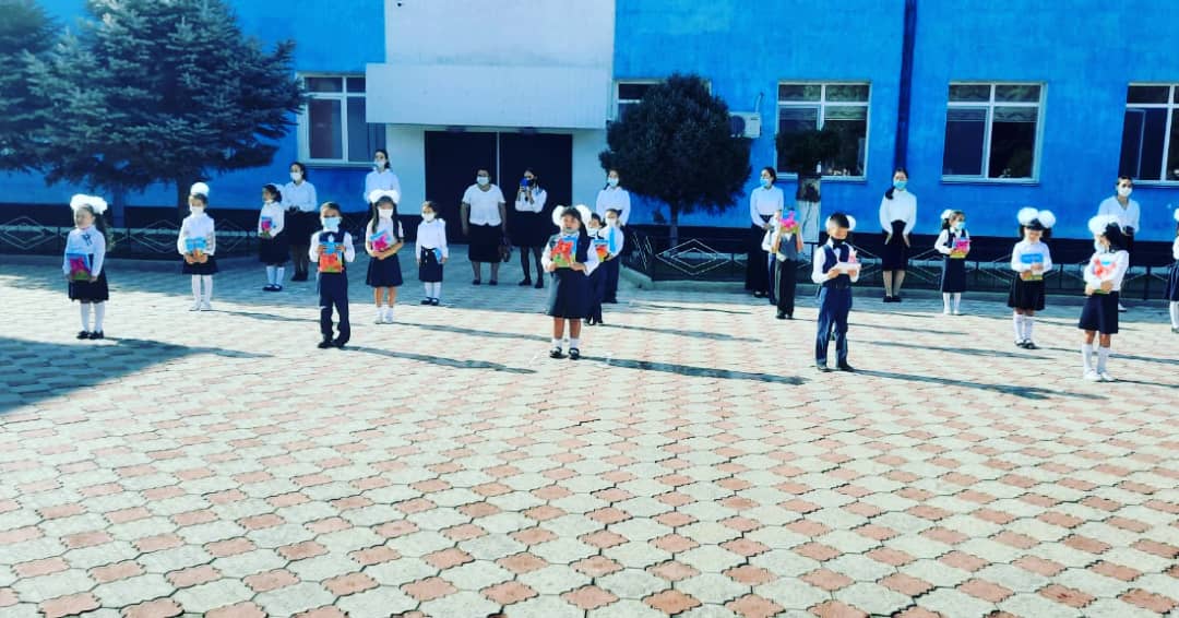 1қыркүйек Білім күні мерекесінде "Кел, балалар, оқылық!" тақырыбында 1-сыныптарға салтанатты жиын өткізілді. 