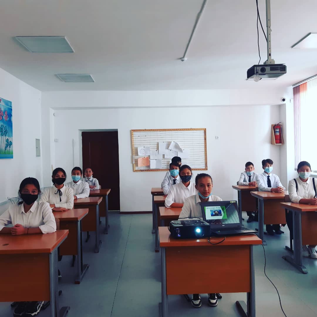 "Ы.Алтынсариннің 180 жылдығына орай " "Ы. Алтынсарин - білімнің ірге тасын қалаған" тақырыбында 9-сынып оқушыларымен  тәрбие сағаты өткізілді.